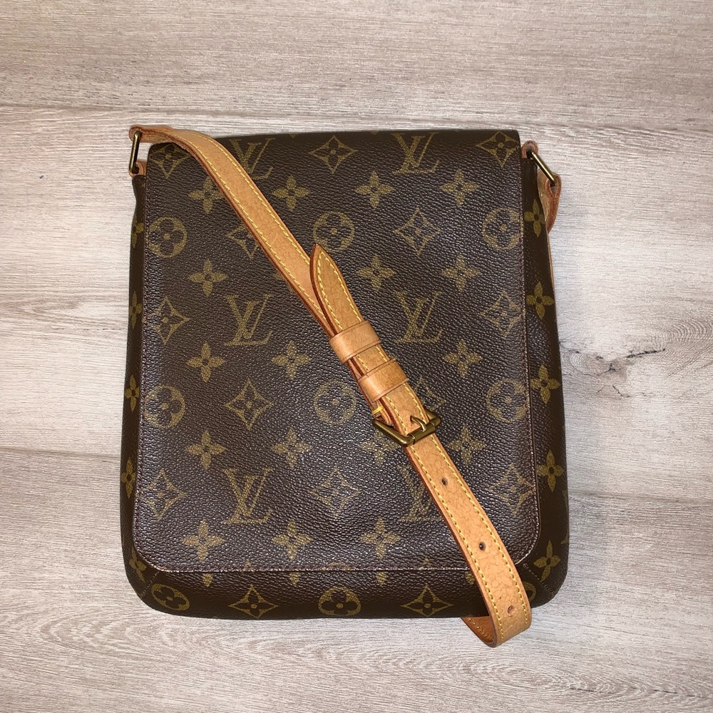 Louis Vuitton Musette Salsa - Picture 3 of 8
